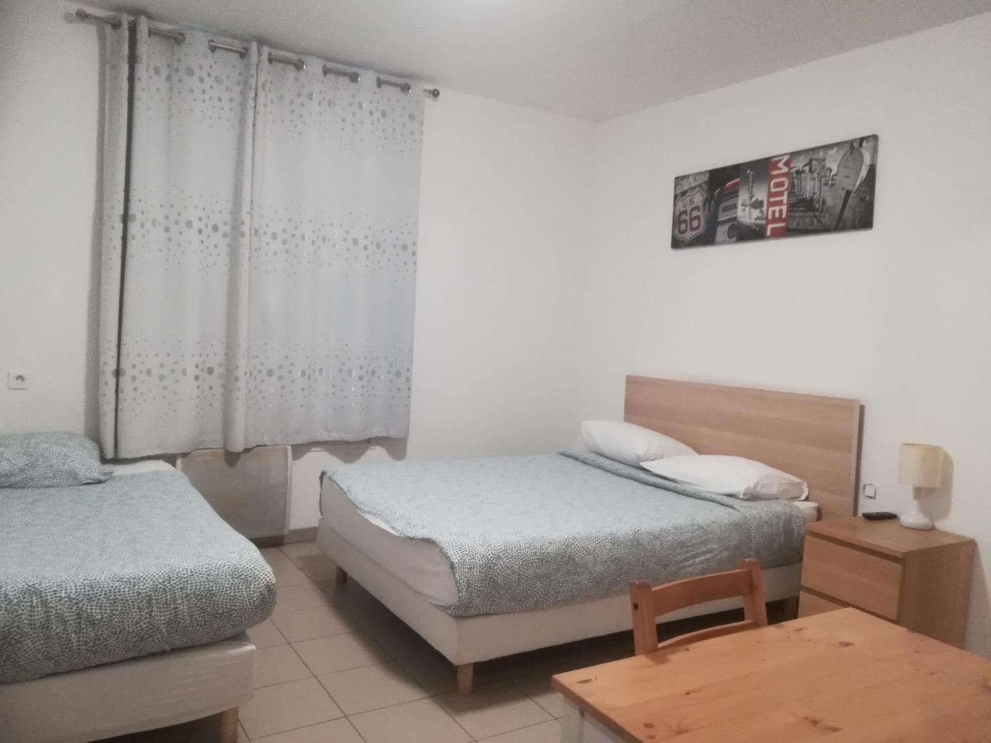 Hôtel Vauban Livry-Gargan Buitenkant foto