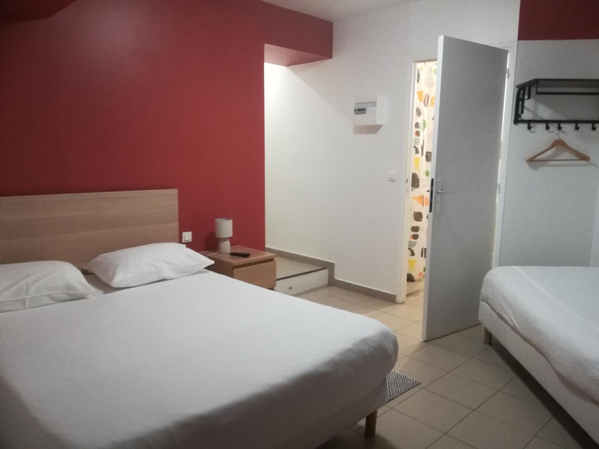 Hôtel Vauban Livry-Gargan Buitenkant foto